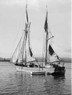 Two masted schooner scow